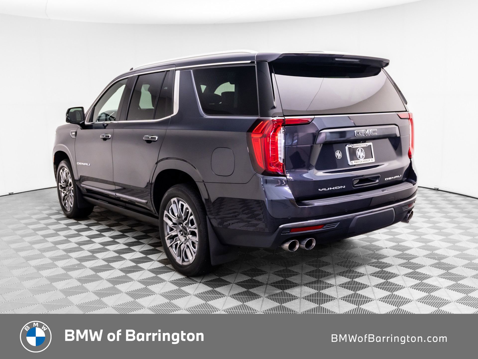 Used 2023 GMC Yukon Denali Ultimate AWD/4WD image 3