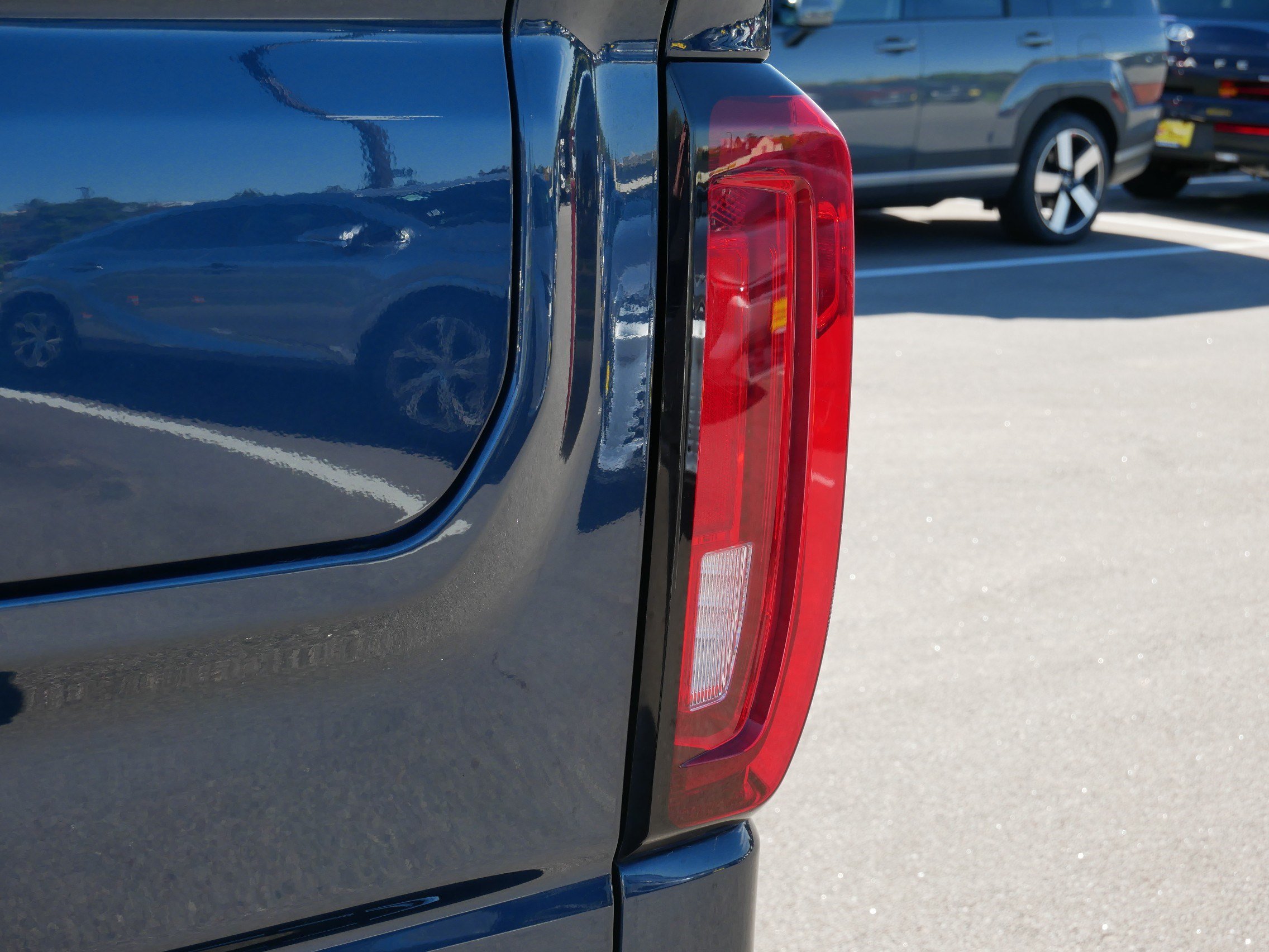 Used 2021 GMC Sierra 1500 Denali w/ Denali Ultimate Package AWD/4WD image 17
