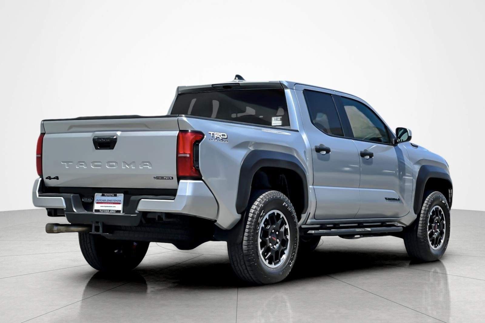 Certified 2025 Toyota Tacoma TRD Off-Road AWD/4WD image 5