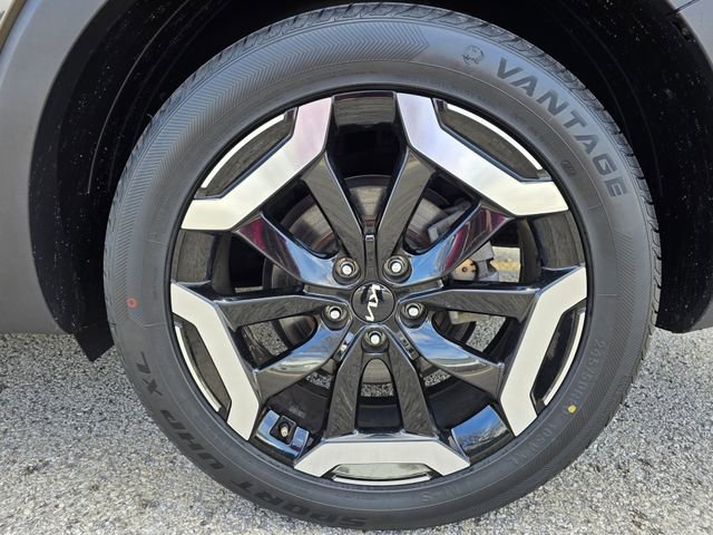 Used 2023 Kia Telluride EX image 18