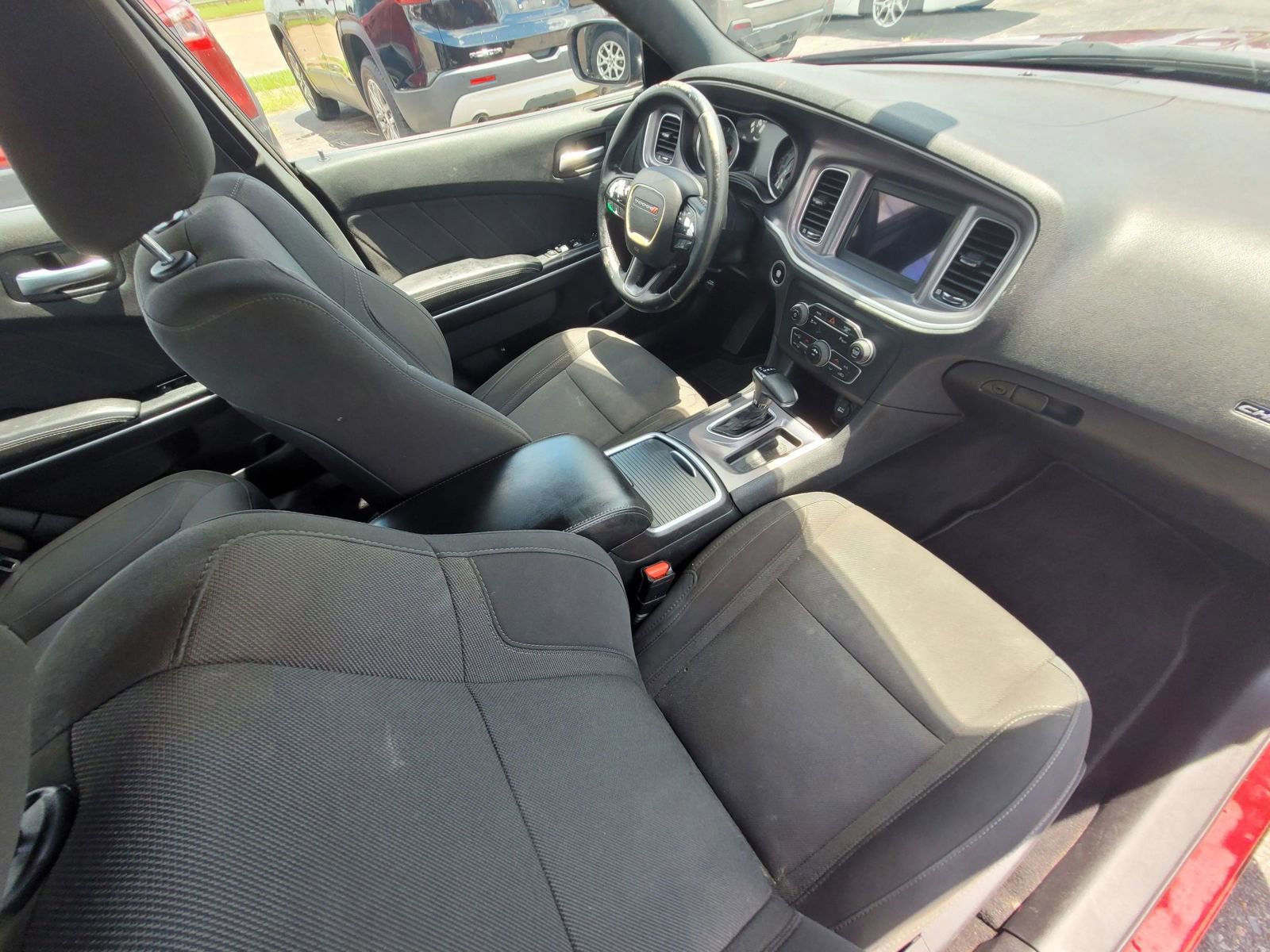 Used 2019 Dodge Charger SXT RWD image 14