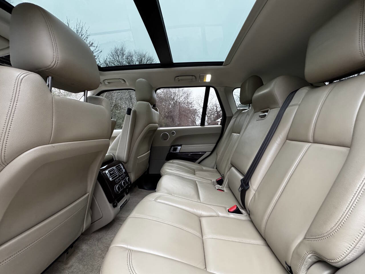 Used 2016 Land Rover Range Rover image 12