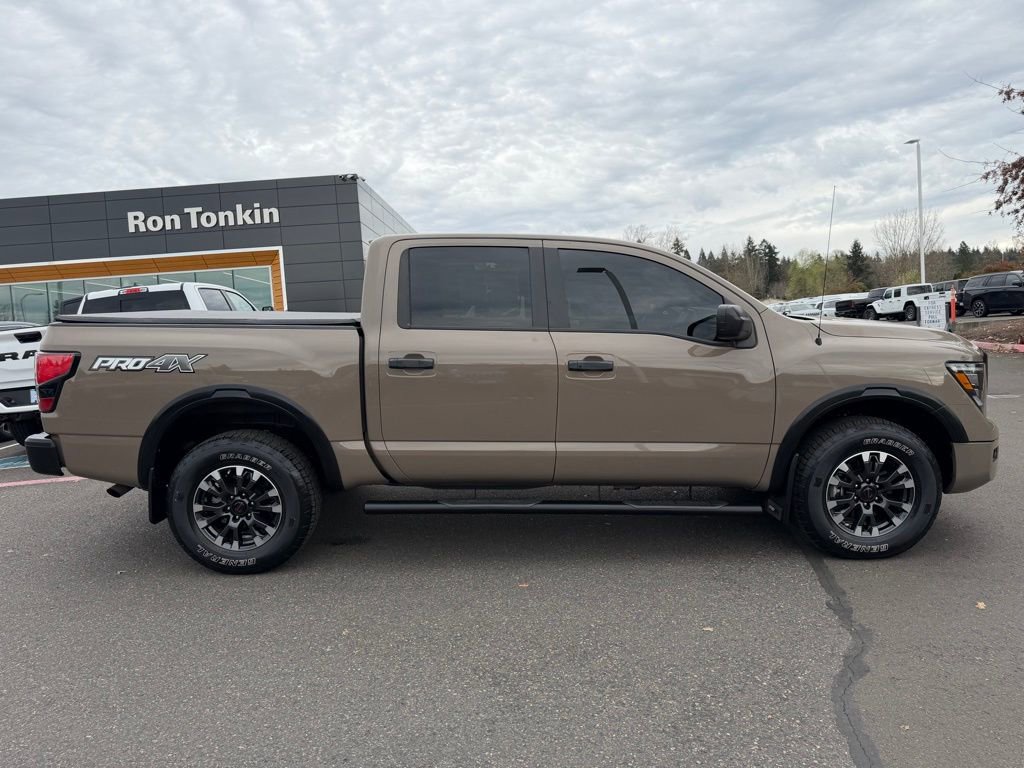Used 2021 Nissan Titan PRO-4X image 8