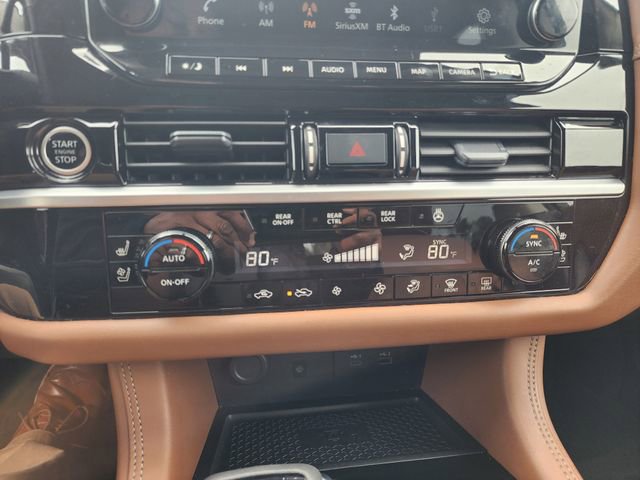 Used 2024 Nissan Pathfinder Platinum w/ Cargo Package image 25