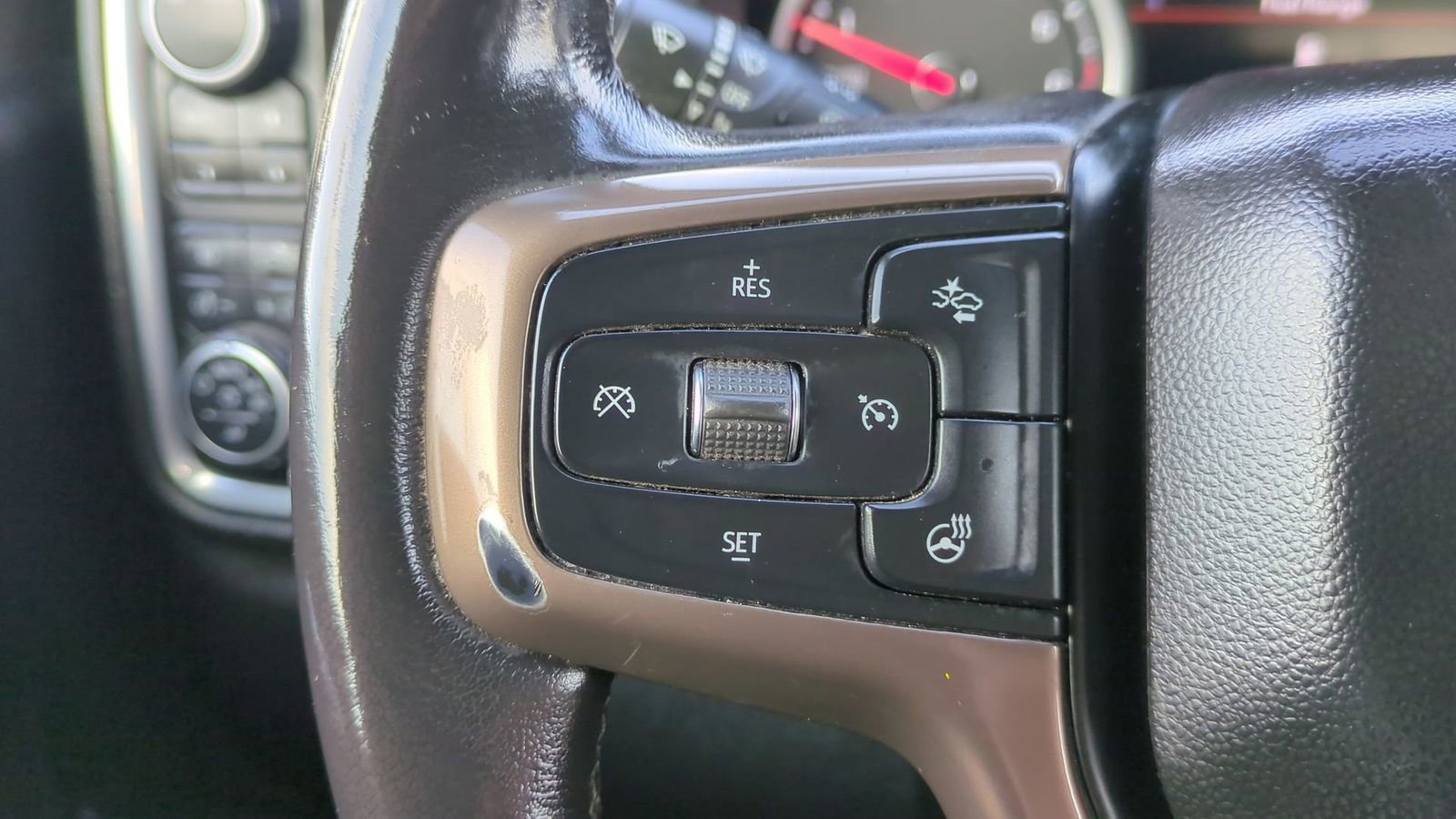 Used 2021 Chevrolet Silverado 1500 High Country w/ Technology Package image 28