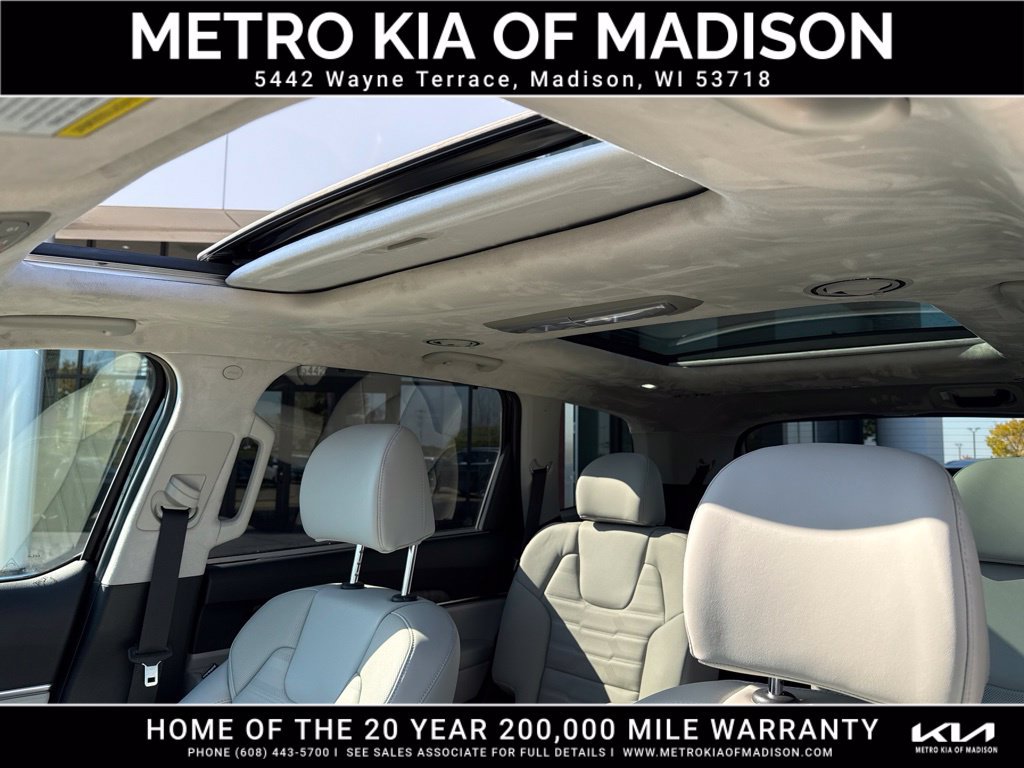 Used 2024 Kia Telluride SX Prestige w/ Towing Package AWD/4WD image 17
