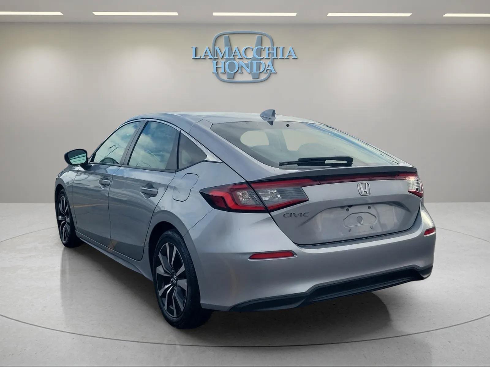 Used 2024 Honda Civic EX-L image 3
