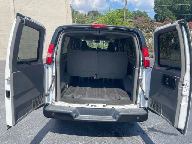 Used 2022 Chevrolet Express 3500 LS RWD image 16