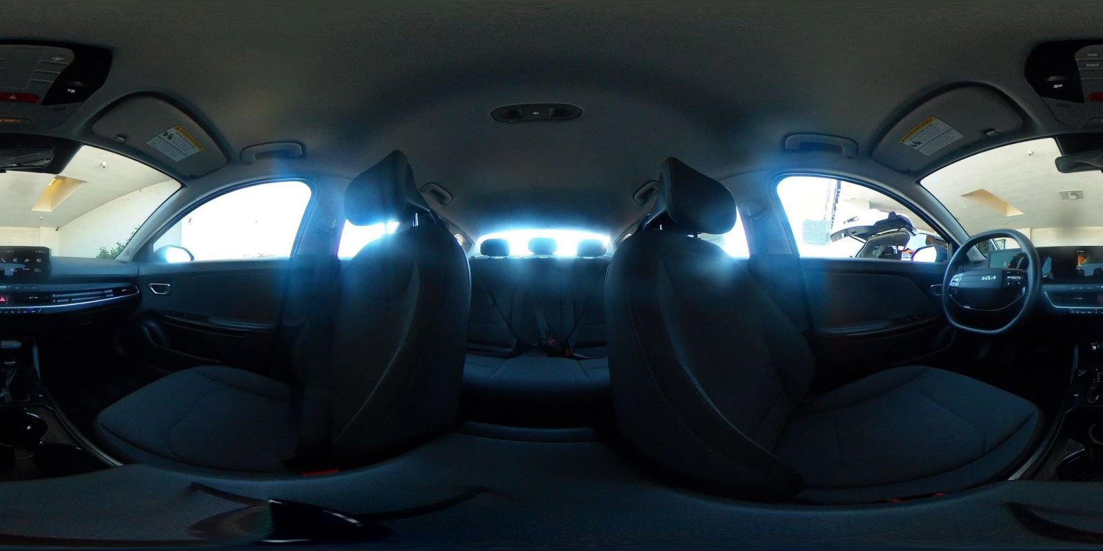 Used 2025 Kia K4 LXS image 43