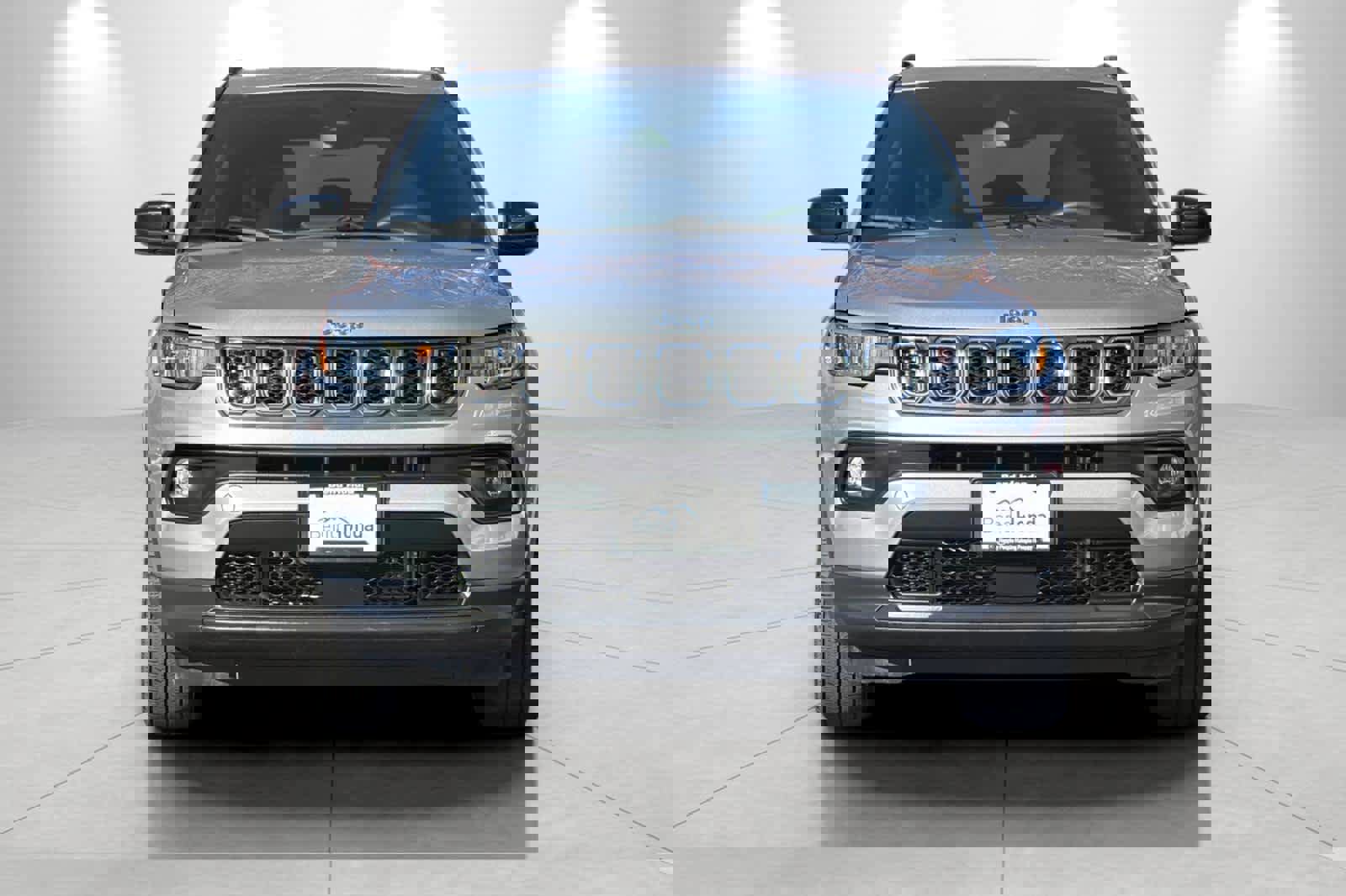 Used 2024 Jeep Compass Latitude image 10