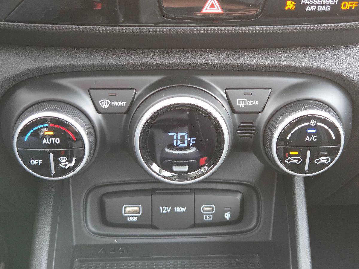 New 2026 Hyundai Venue SEL FWD image 41