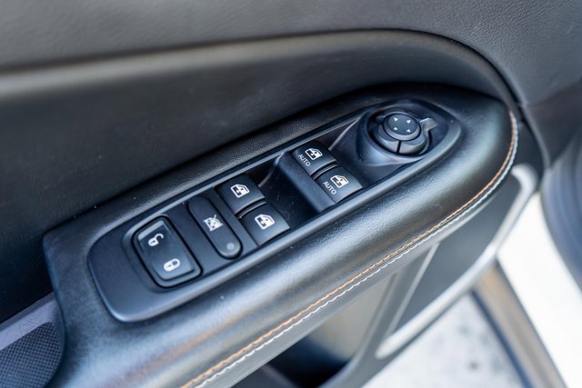 Used 2018 Jeep Compass Latitude w/ Cold Weather Group image 19