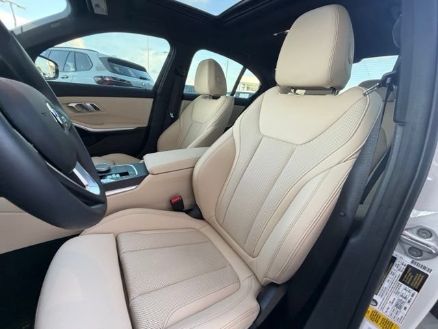 Used 2023 BMW 330i Sedan w/ Driving Assistance Package RWD image 16