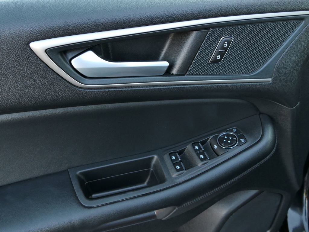 Used 2024 Ford Edge SEL image 15