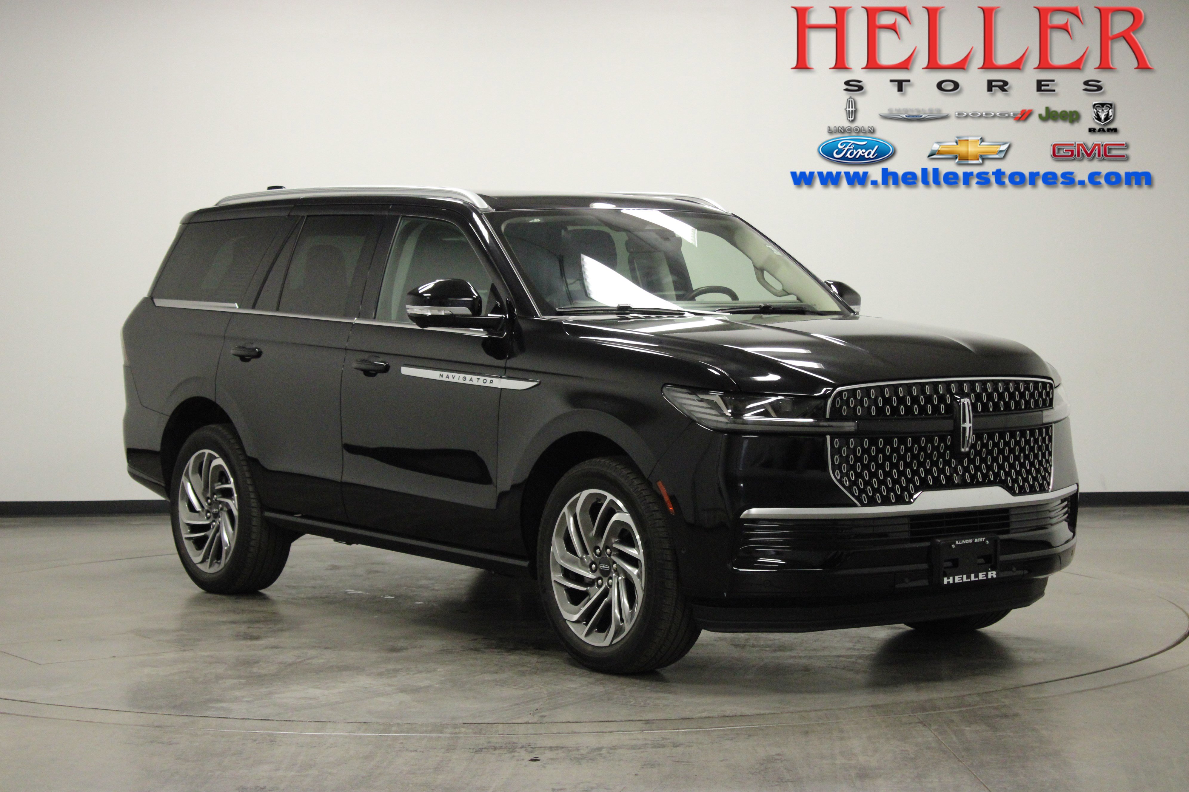 Used 2025 Lincoln Navigator Reserve image 1