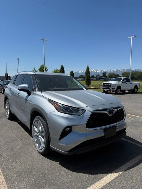 Used 2021 Toyota Highlander Limited AWD/4WD image 4