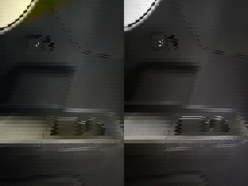 New 2026 Chevrolet Suburban Premier image 25