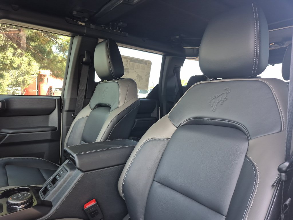 New 2026 Ford Bronco Outer Banks w/ Sasquatch Package AWD/4WD image 12