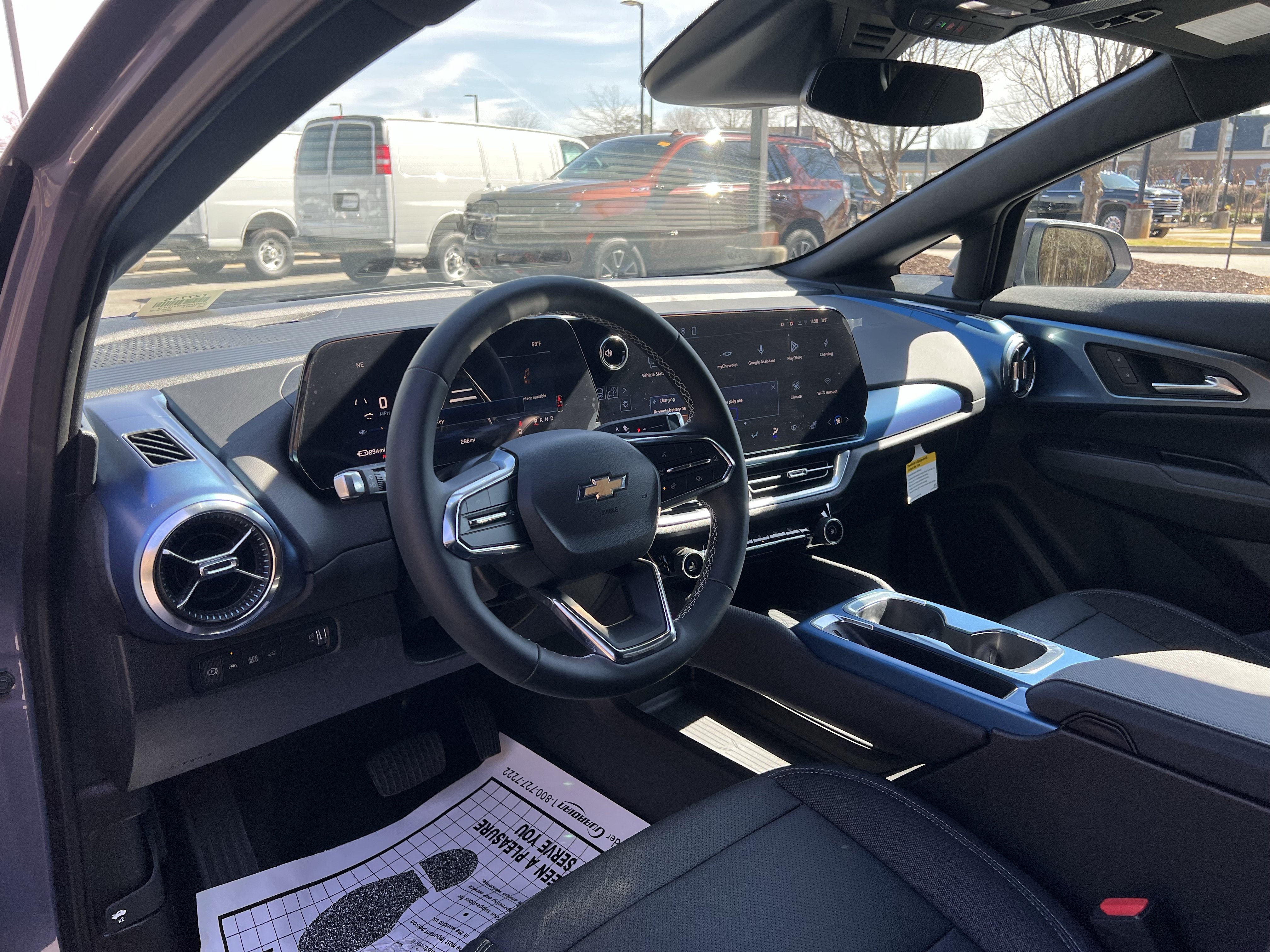 New 2026 Chevrolet Equinox EV LT AWD/4WD image 18