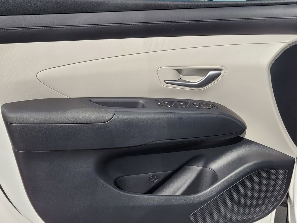 New 2026 Hyundai Tucson SE image 13