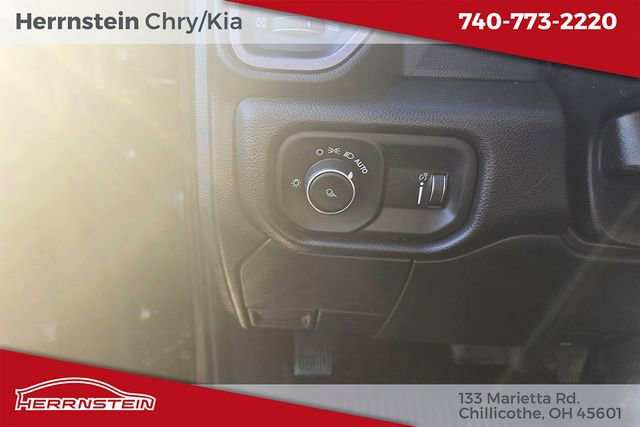 Used 2024 RAM 2500 Tradesman w/ Chrome Appearance Group AWD/4WD image 15