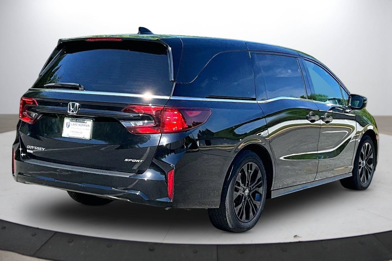 Used 2025 Honda Odyssey Sport-L image 9