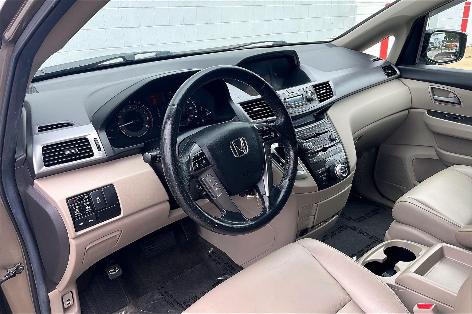 Used 2013 Honda Odyssey Touring image 17
