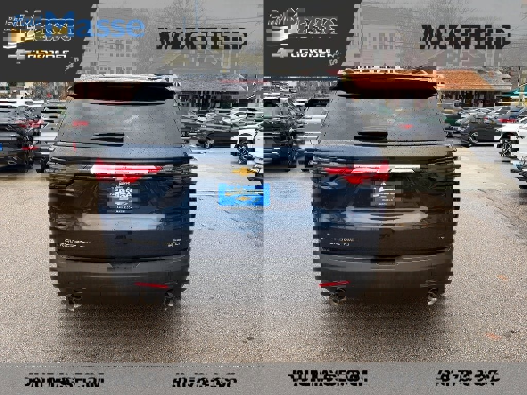 Certified 2023 Chevrolet Traverse LT w/ Rear Camera Mirror Package image 3