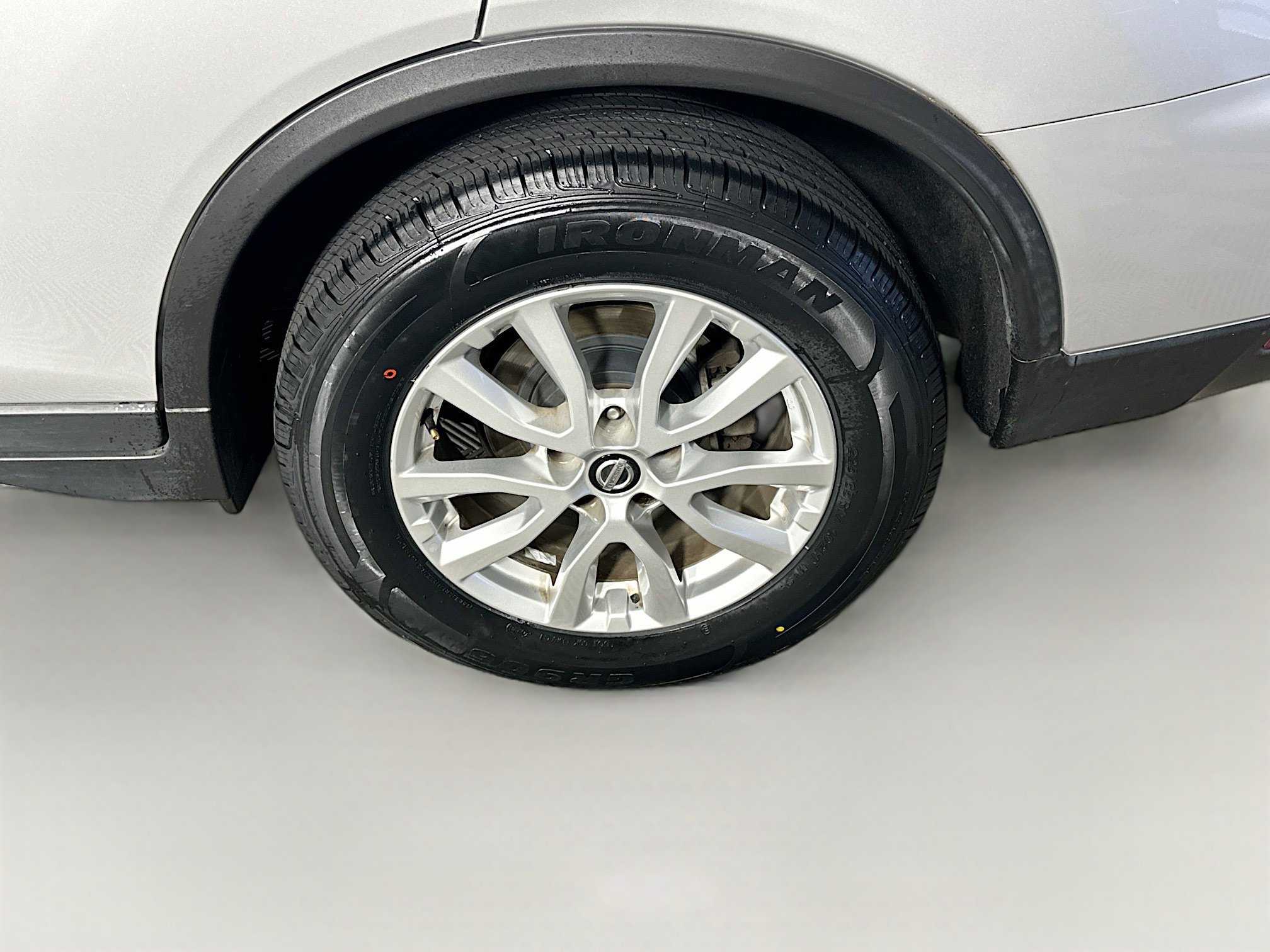 Used 2017 Nissan Rogue SV FWD image 11
