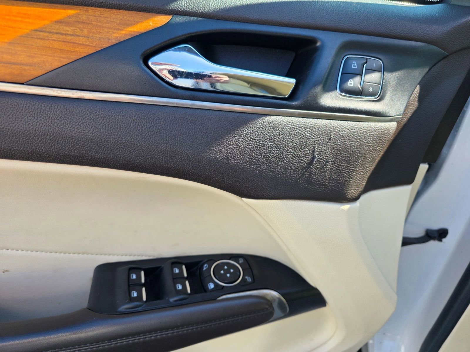 Used 2016 Lincoln MKC Reserve w/ Lincoln MKC Climate Package image 12