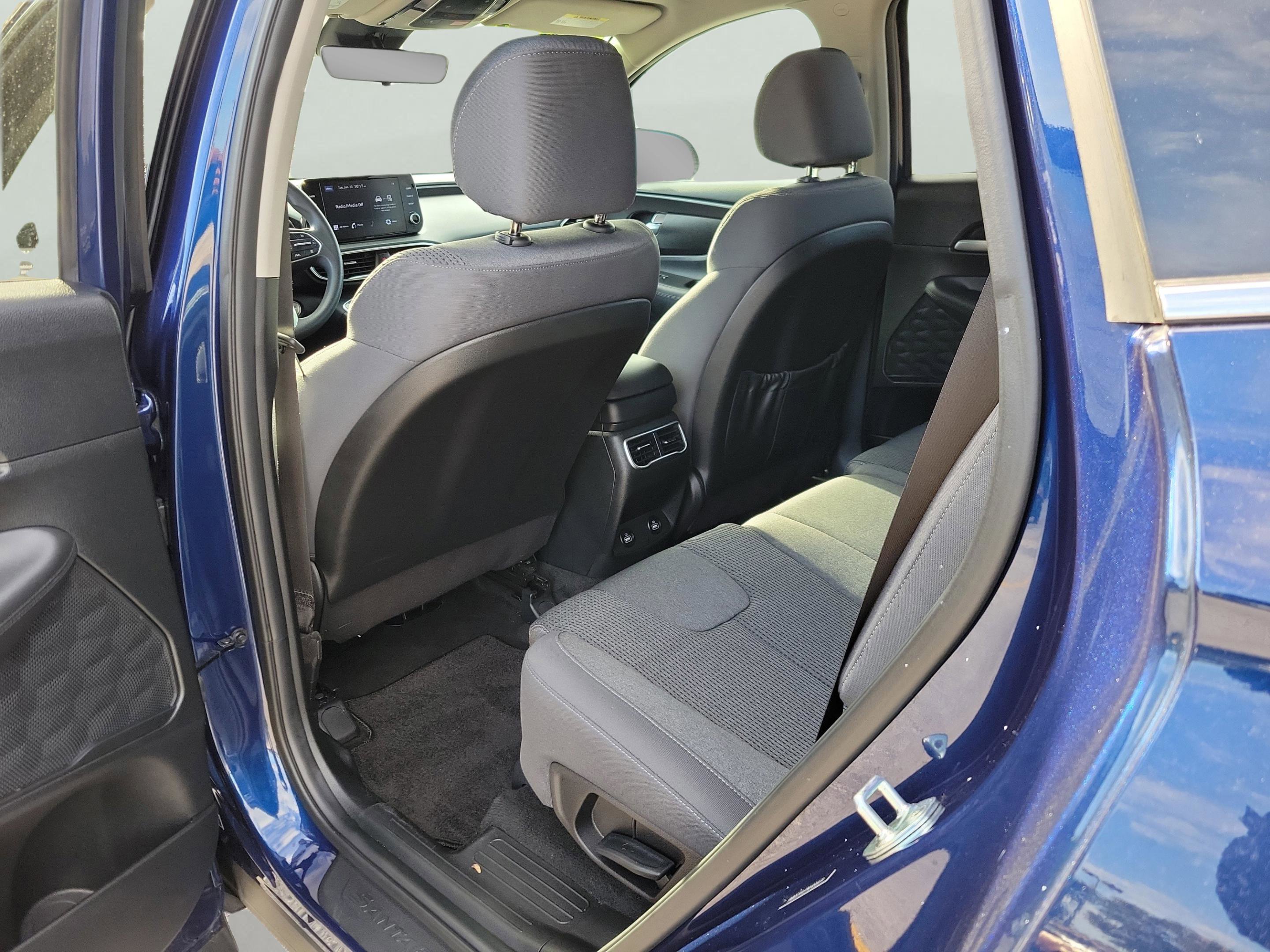 Certified 2022 Hyundai Santa Fe SEL image 8