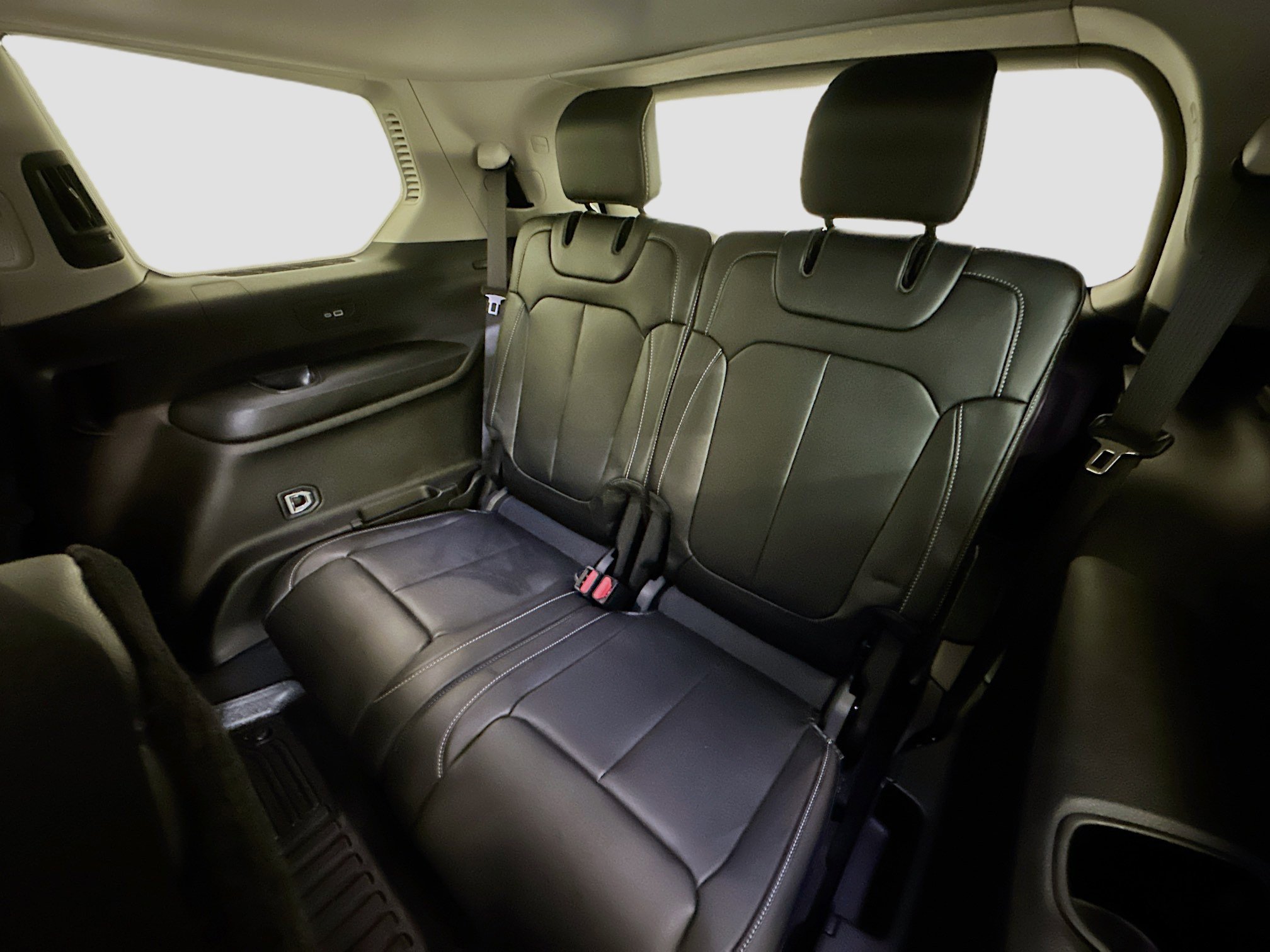Used 2023 Jeep Grand Cherokee L Limited AWD/4WD image 30