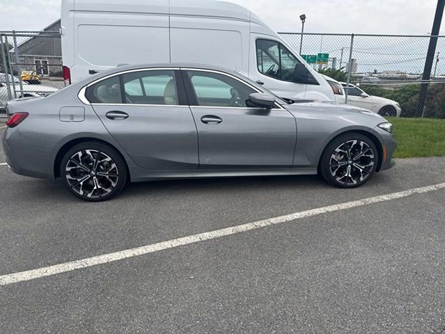Certified 2025 BMW 330i xDrive Sedan w/ Premium Package AWD/4WD image 7