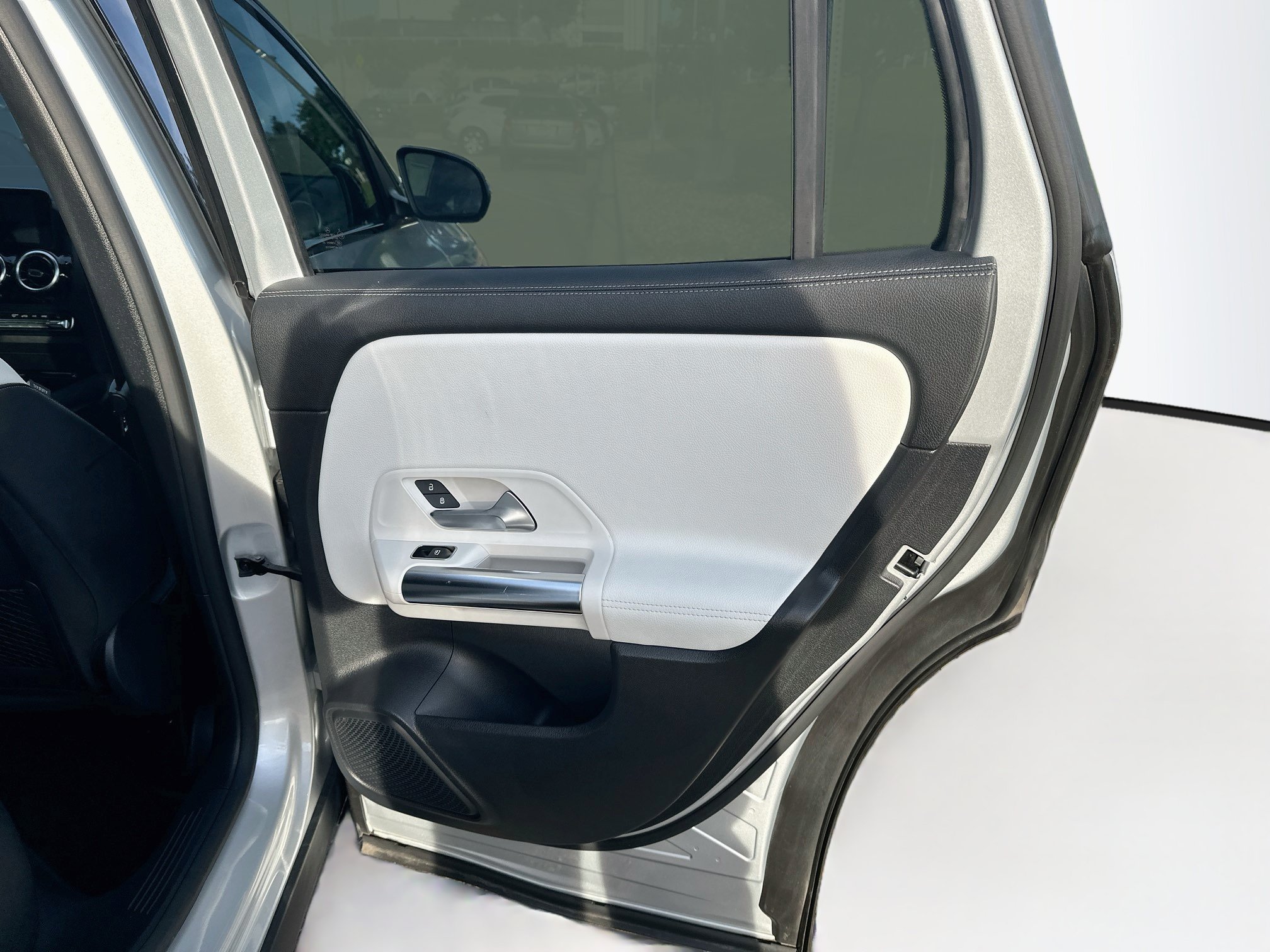Used 2022 Mercedes-Benz GLA 250 4MATIC image 32