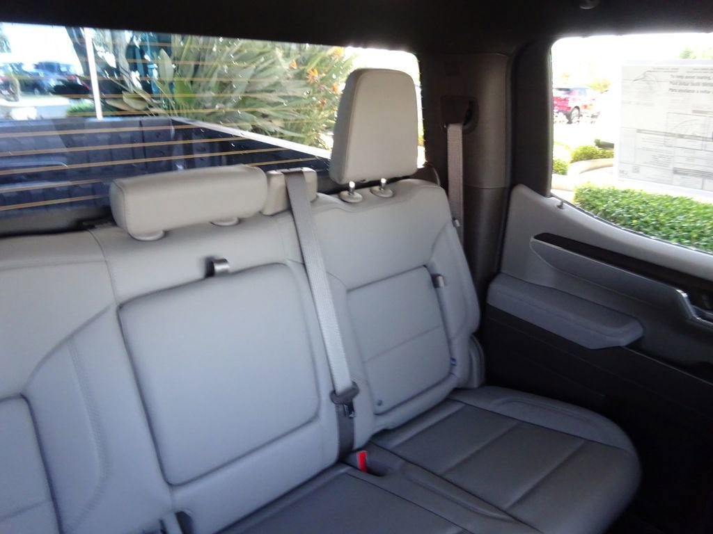 New 2026 GMC Sierra 1500 SLT AWD/4WD image 19