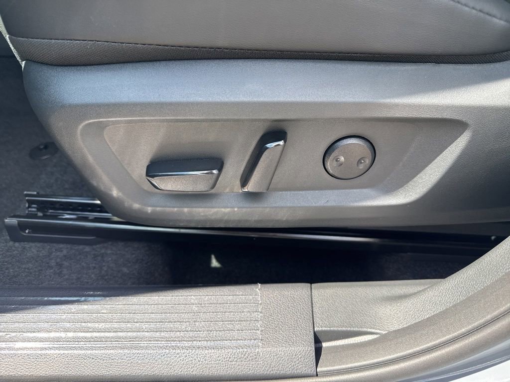 New 2026 Nissan Rogue SV AWD/4WD image 12