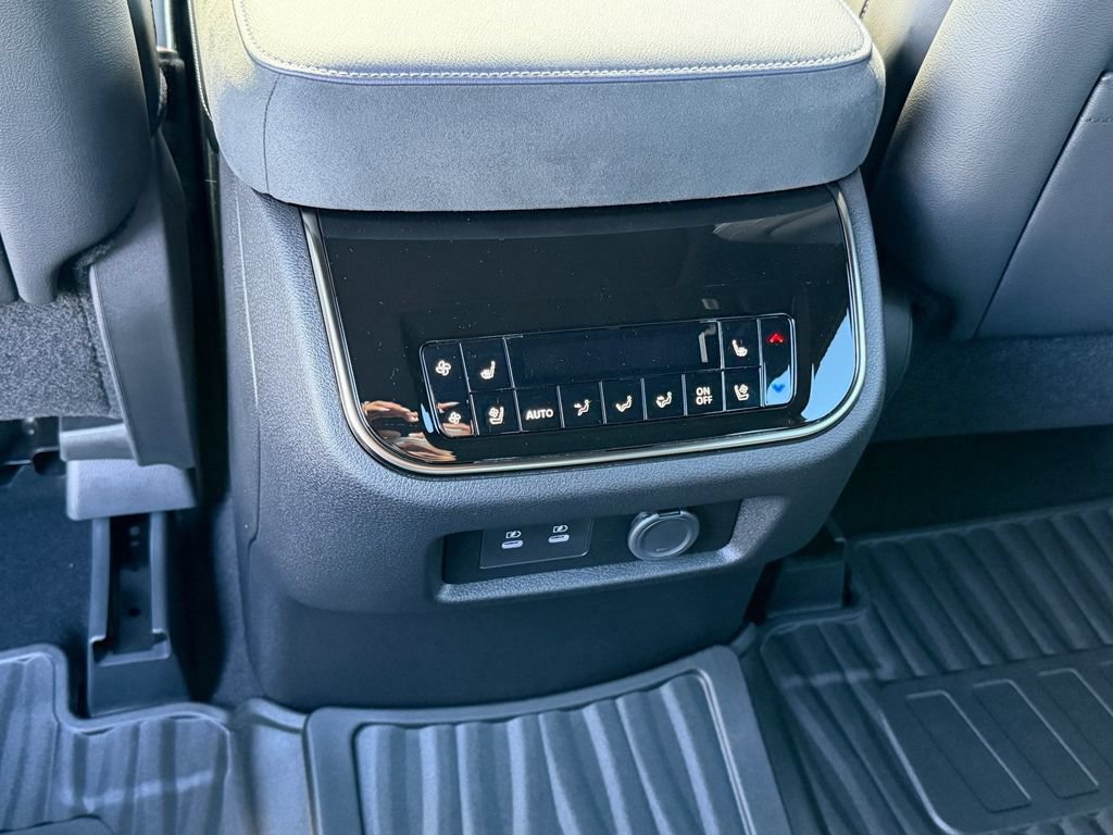 New 2027 INFINITI QX80 Sensory w/ Sport Exterior Package AWD/4WD image 13