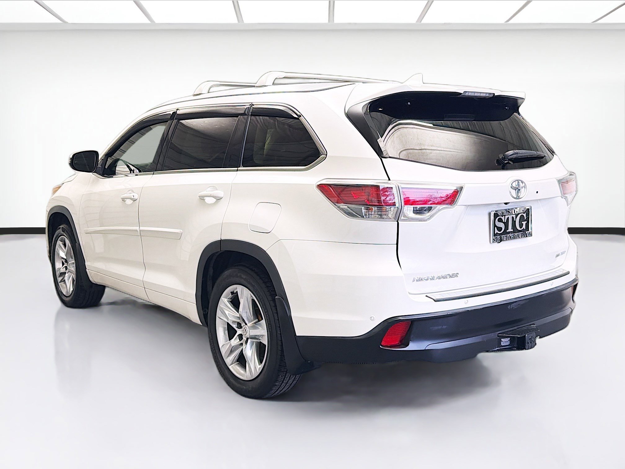 Used 2015 Toyota Highlander Limited Platinum image 6