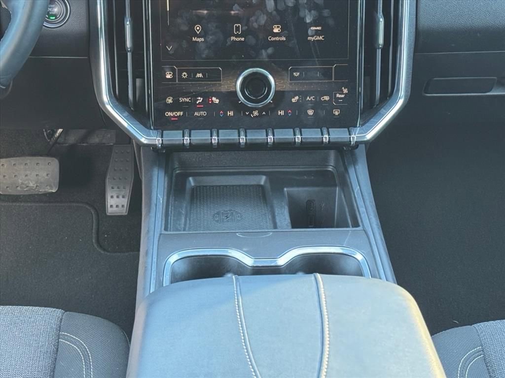 Used 2025 GMC Acadia Elevation image 14