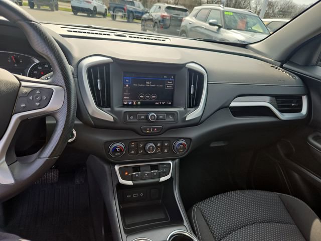 Used 2024 GMC Terrain SLE w/ Driver Convenience Package image 18