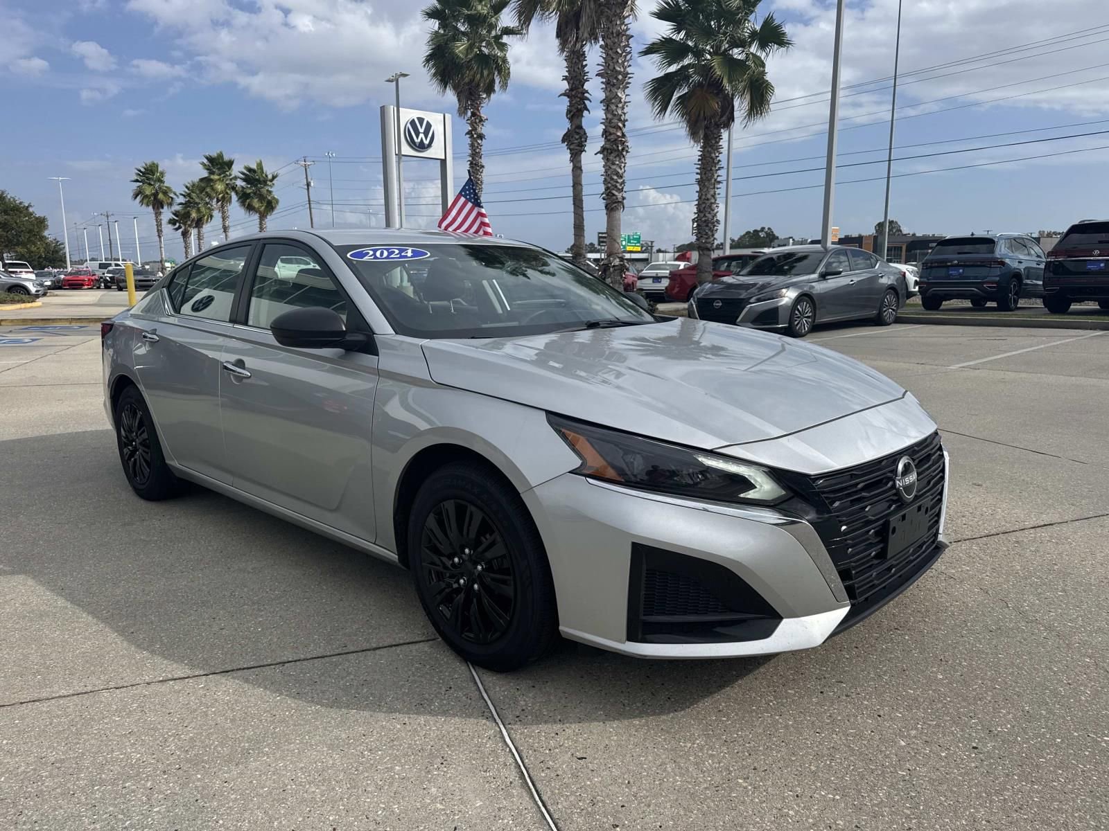 Used 2024 Nissan Altima 2.5 S image 3