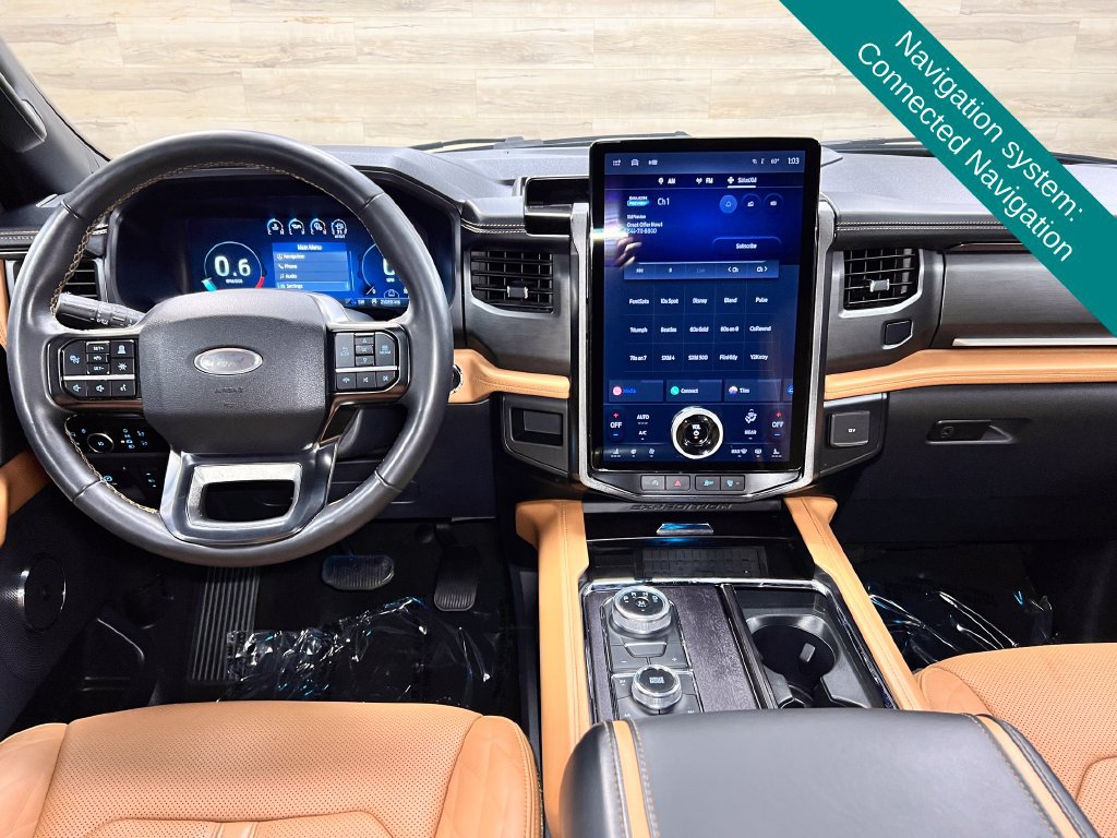 Used 2024 Ford Expedition Platinum AWD/4WD image 2