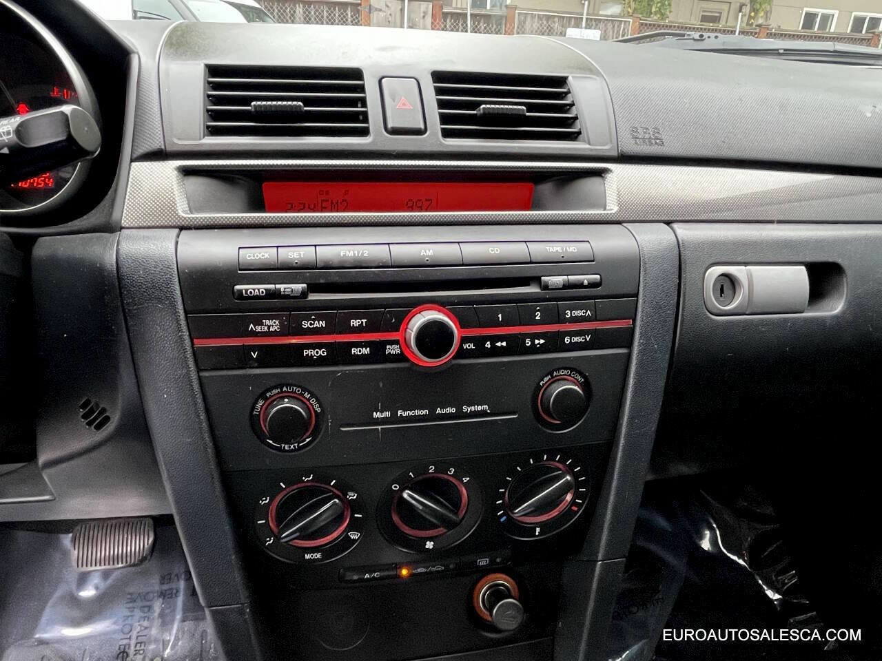 Used 2004 MAZDA MAZDA3 s image 19