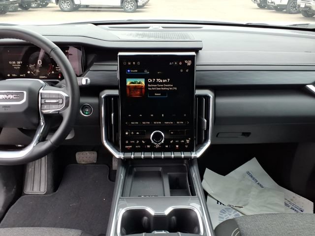 Used 2025 GMC Acadia Elevation AWD/4WD image 13