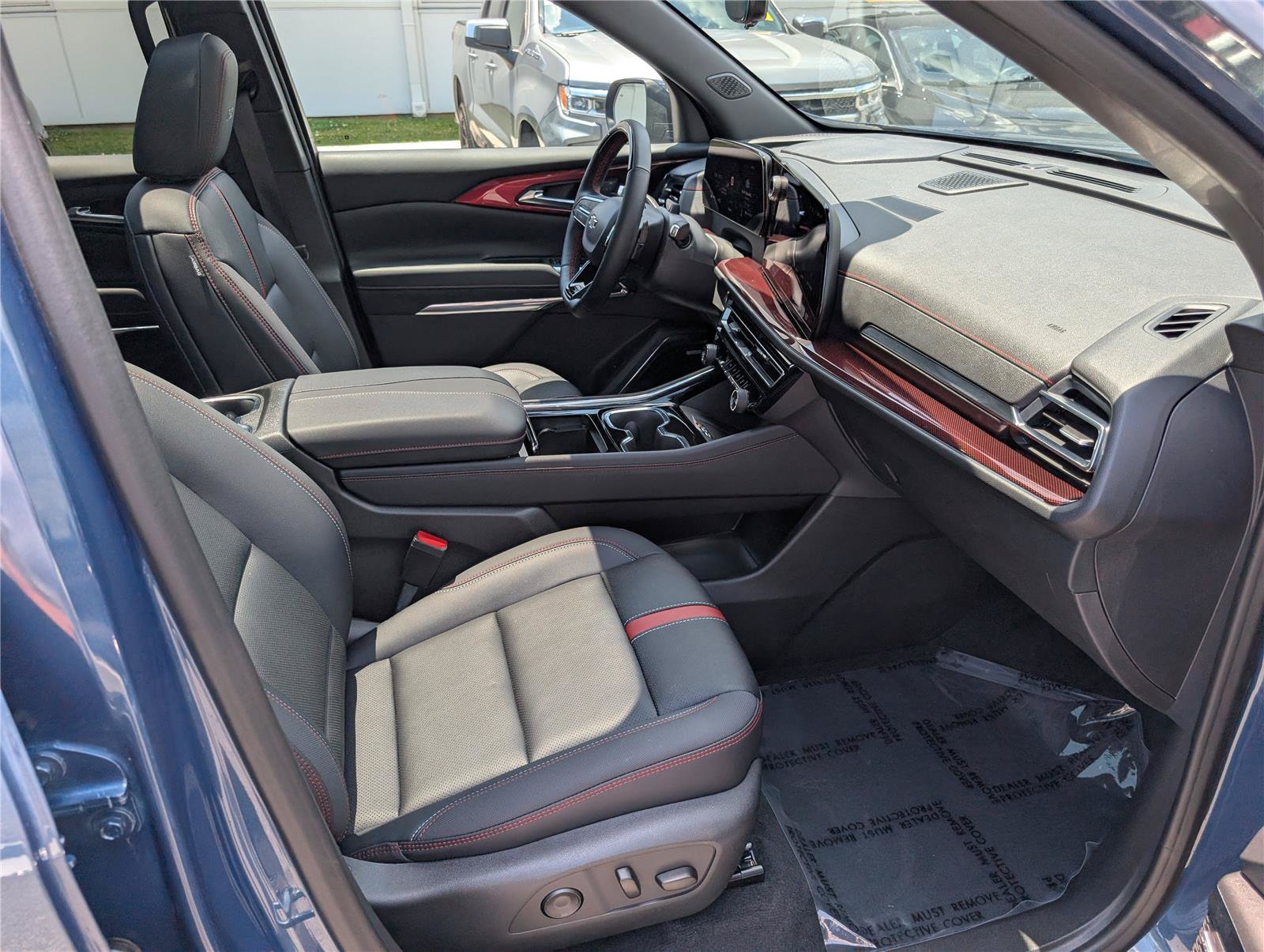 Used 2026 Chevrolet Traverse RS AWD/4WD image 11