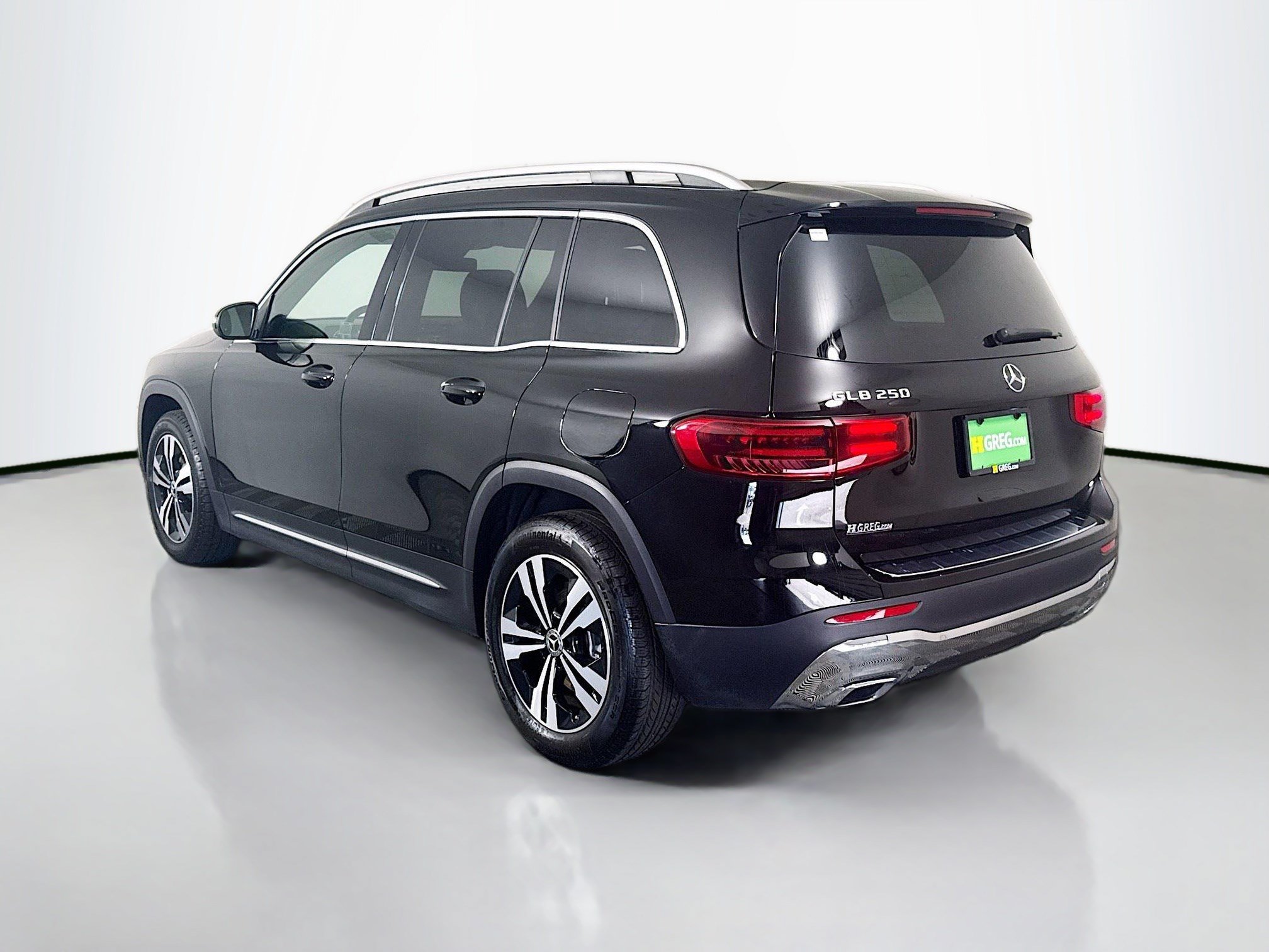 Used 2025 Mercedes-Benz GLB 250 image 7