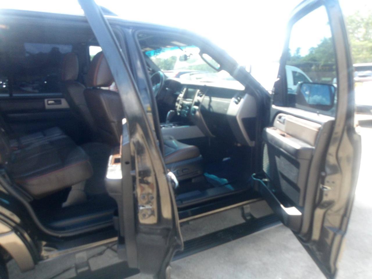 Used 2015 Ford Expedition King Ranch RWD image 6
