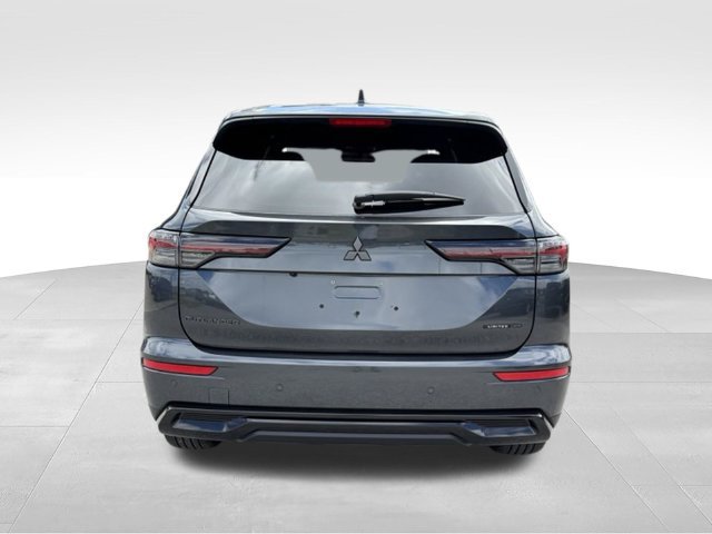 New 2026 Mitsubishi Outlander LE FWD image 4