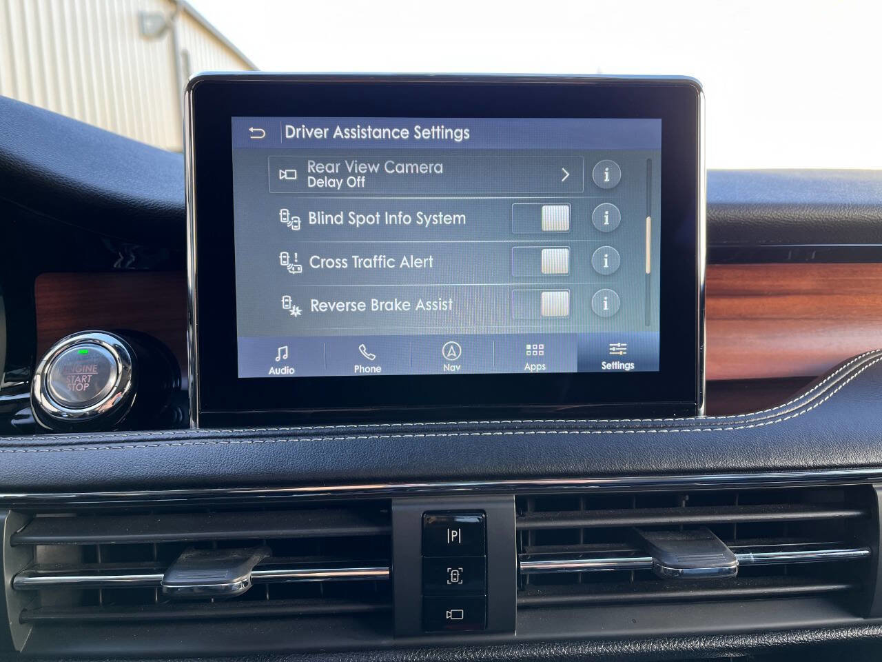 Used 2020 Lincoln Corsair Reserve w/ Equipment Group 201A image 16