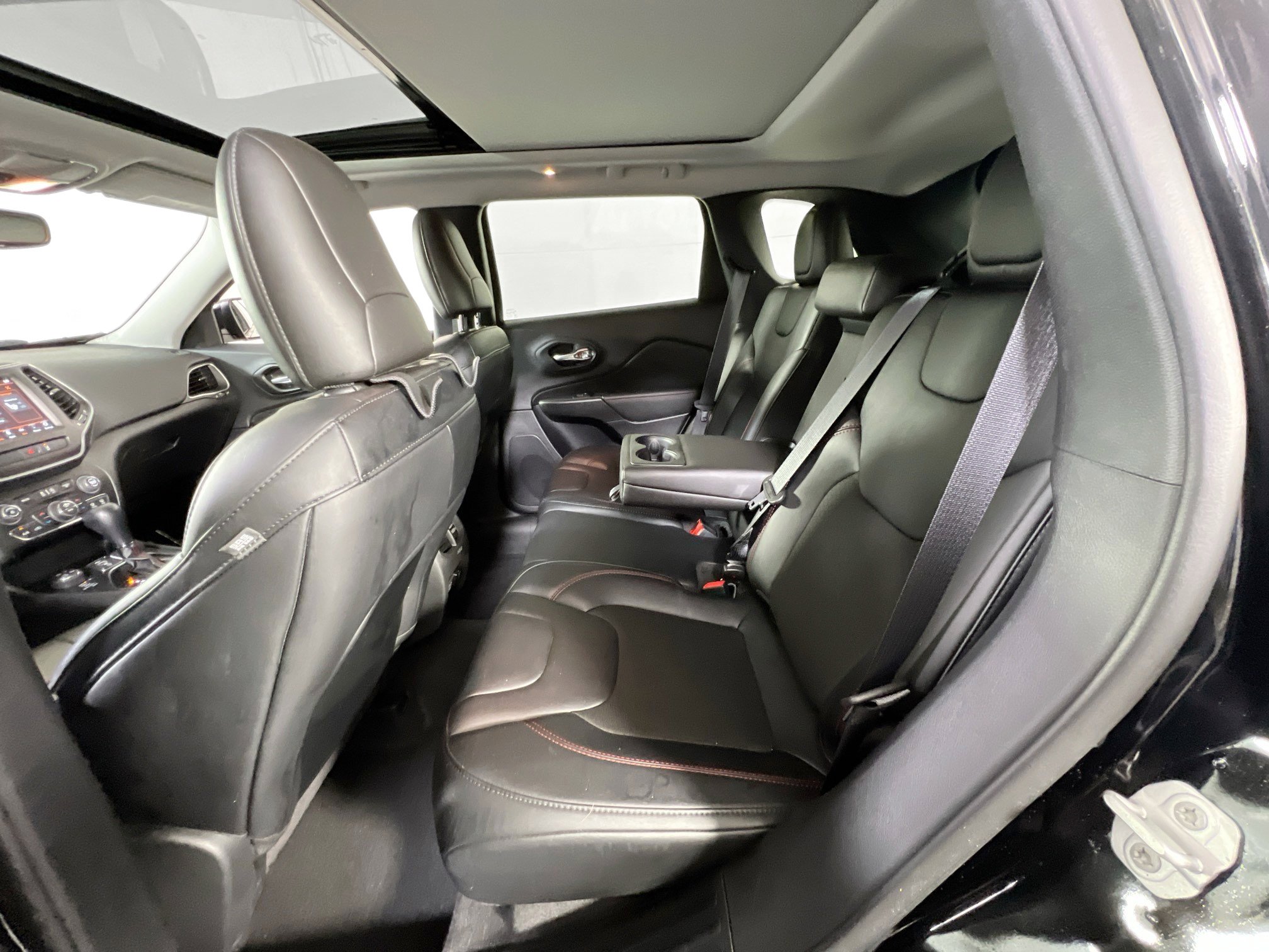 Used 2022 Jeep Cherokee Trailhawk w/ Sun, Sound & Nav Group image 25